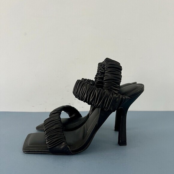 Gianni Bini Vanya‎ Scrunched Square Toe Black Leather Dress Sandal Heels Size 6 - Picture 5 of 8